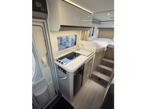 Adria Compact SL Supreme 9T-Automaat 180PK Enkele Bedden Leer Luifel foto: 18