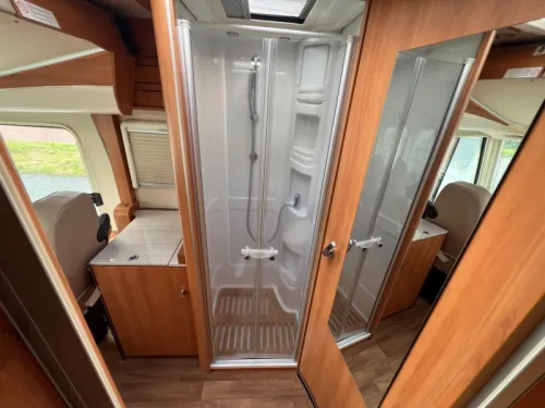 Hymer DuoMobil 534 DL ASIENTO REDONDO/SUSPENSI&Oacute;N NEUM&Aacute;TICA foto: 10