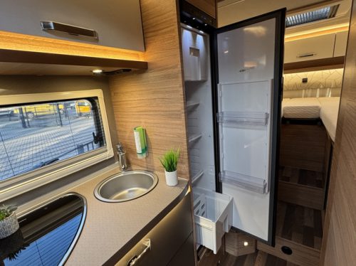 Weinsberg CaraCompact Pepper Edition 600 MEG 140 pk Automaat 9-Traps Euro 6 Fiat Ducato 8 **Enkele bedden/Fietsendrager/Satelliet/Smart TV photo: 12