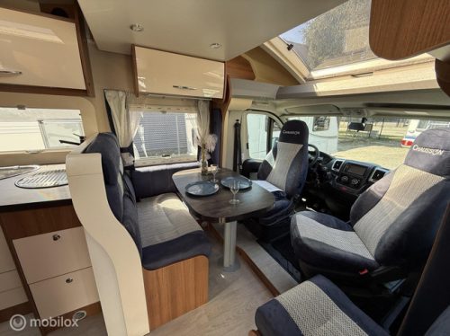 Chausson 617 GA Single beds + Pop-top roof! photo: 4
