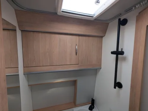 La Strada Avanti 180hp Auto. single beds  photo: 16