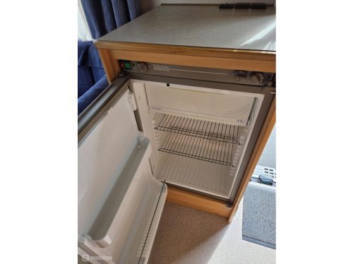 Knaus Eifelland 610 2.8TD 123 HP-Starter Motorhome-Towbar photo: 18