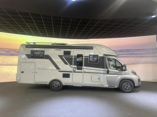Adria Coral Supreme 670 DL Dachklimaanlage / Automatik Foto: 4