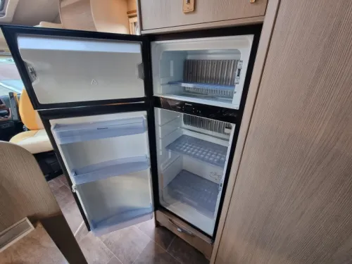 B&uuml;rstner Nexxo T 728 G Jubile 25 photo: 16