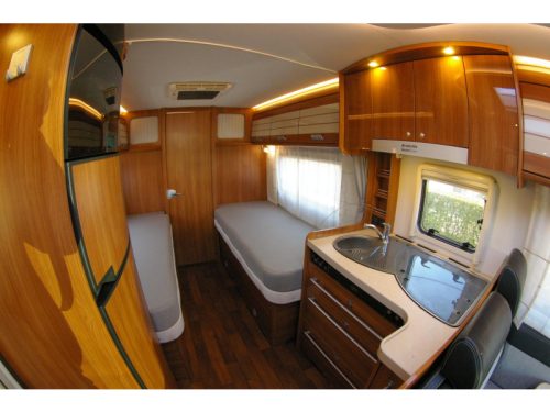 Dethleffs Globedrome 7010 T Automaat, Single beds. photo: 8