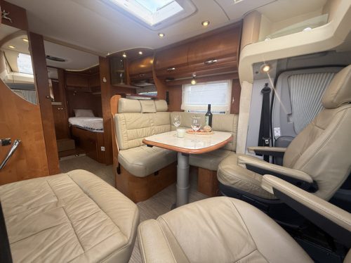RAPIDO Le Randonneur 7065+F single beds 4 berths air conditioning solar panel maxxvan elktr dish tv remis plisse leather bearlock photo: 11