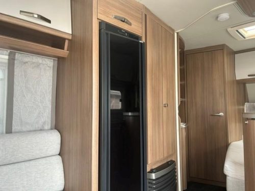 Tabbert Rossini Booster 450 TD VOORTENT  foto: 6