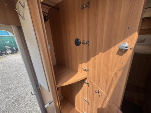Hymer Exclusive Line 614 CL fixed bed photo: 12