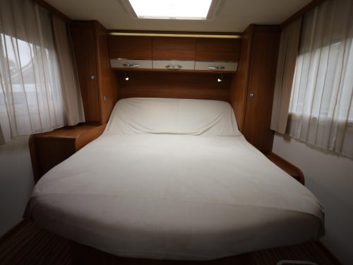 Adria Sonic I 700 SC queensbed + hefbed  foto: 11