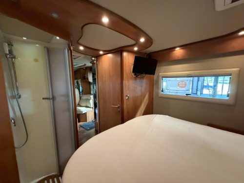 Carthago Chic C-Line T 5.0 QB French bed 5.0 180hp photo: 13