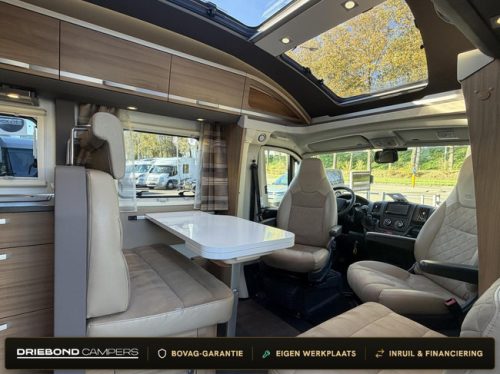 Adria Coral S 670SC Cama de matrimonio Toldo Maxxfan Suelo plano foto: 1