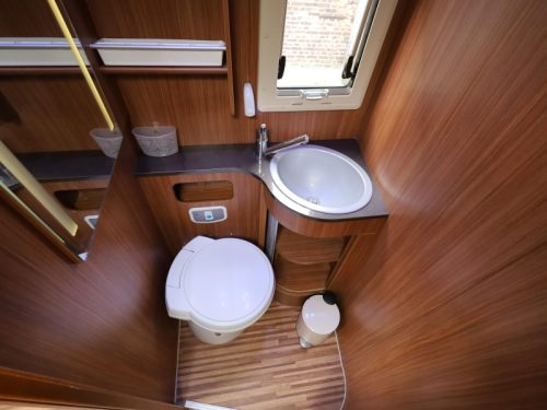 Adria Sonic I 700 SC queensbed + hefbed  foto: 14