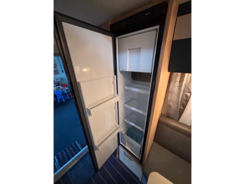 Knaus Sport en Fun 480 QL Mover Cassette awning photo: 13