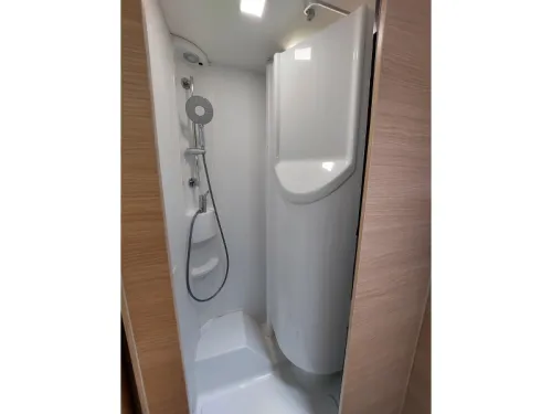 Adria Matrix 600 SL Cama longitudinal/Cama abatible/TV/Bater&iacute;a foto: 15