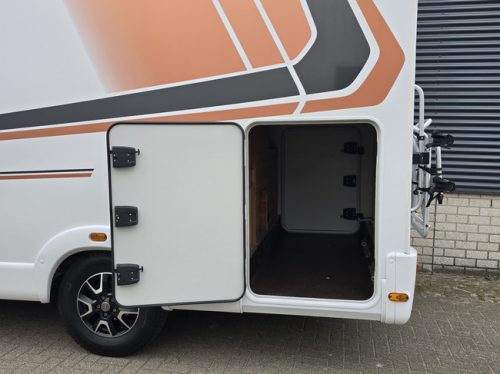 Weinsberg CARACOMPACT 600 MEG PEPPER 163 HP ONLY 47,451 KM !! TV + SATELLITE SINGLE BEDS CRUISE CONTROL THULE BIKE RACK WITH LIFT photo: 3