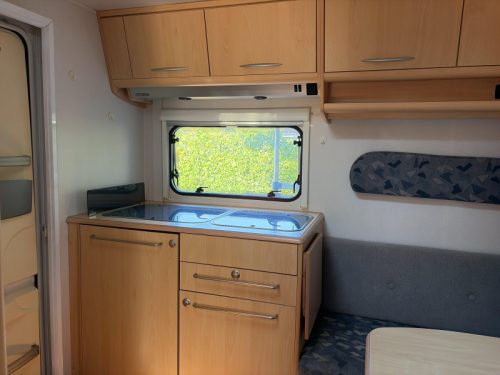 Chateau Calista 390 CT Mover/Awning/Bike rack photo: 6