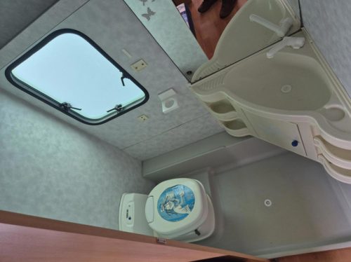 Adria ALTEA 502DT 3 berths triple bunk bed &amp; awning 1st owner photo: 13