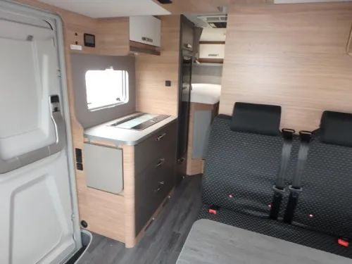 Weinsberg CaraSuite 650 MEG  Foto: 11