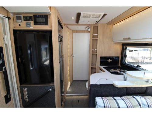 Niesmann+Bischoff Arto 77 E Single beds + Pop-top roof  photo: 33