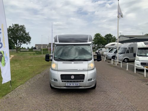 Knaus Van Ti 600 ME &ndash; Complete 3 liter 160 HP Semi-integrated, fixed bed, half-dinette, swivel seats Motorhome centre on the road photo: 1