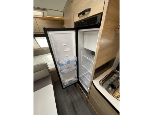 Weinsberg CaraOne Edition HOT 480 QDK STAPELBED-ACTIE MODEL Foto: 7