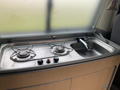 VW Westfalia California 2.5 TDi 130 HP, 5 Seats, 4 Berths, Elektr. pop-top roof / side door, Year of manufacture 2006 Motorhome Centre On the Road at the Noorderringweg 4 in Marum. photo: 12