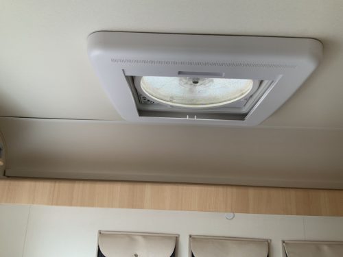 Knaus Van Ti 600 ME &ndash; Complete 3 liter 160 HP Semi-integrated, fixed bed, half-dinette, swivel seats Motorhome center on the road photo: 28
