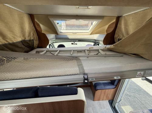 Chausson 617 GA Single beds + Pop-top roof! photo: 11