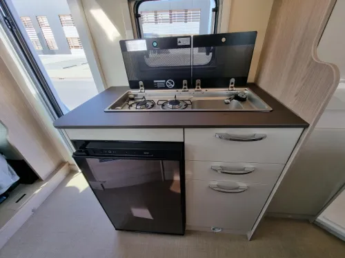 B&uuml;rstner Nexxo Van T 569 photo: 13