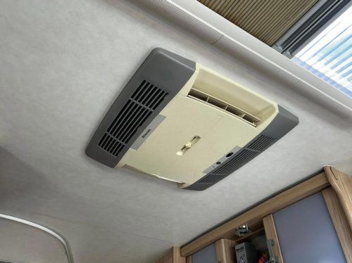 TEC I 670 | Leveling system | Air suspension | Off-Grid | Underfloor heating | Air conditioning | Solar panels photo: 19