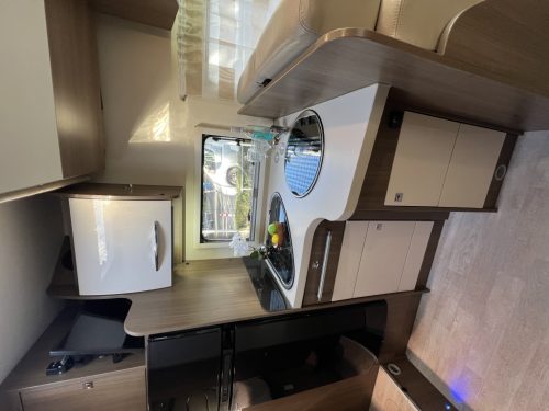 Chausson Flash 614 transverse bed+pop-top roof ROOFAIRCONDITIONING AIR SUSPENSION photo: 6