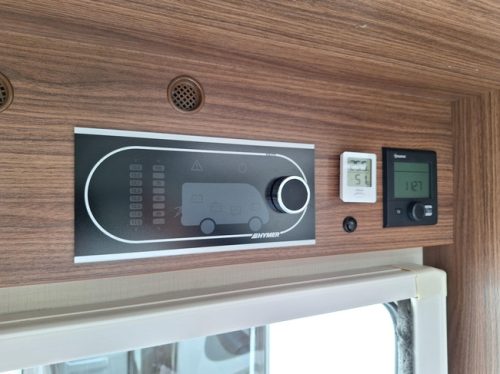 Hymer B-MC T 580 2 SINGLE BEDS-1ST OWNER photo: 13