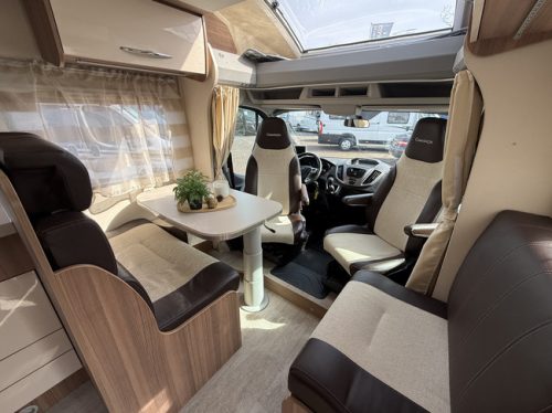 Chausson Flash 718 EB French bed+pop-top roof bike rack solar panel electric dish TV flyscreen Remis plisse photo: 21