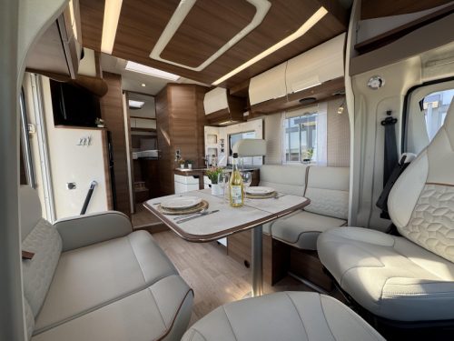 Rapido 666 F Automatic Single beds photo: 1