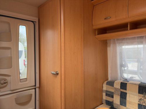 Hobby De Luxe 400 SF Rangierhilfe/Vorzelt/Fahrradtr. Foto: 8