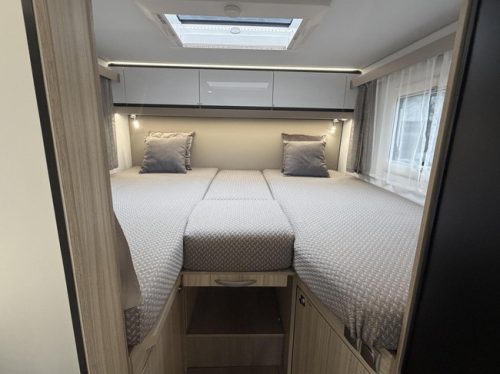 Adria Compact DL Supreme Automaat 180PK Enkele Bedden Zonnepaneel foto: 20