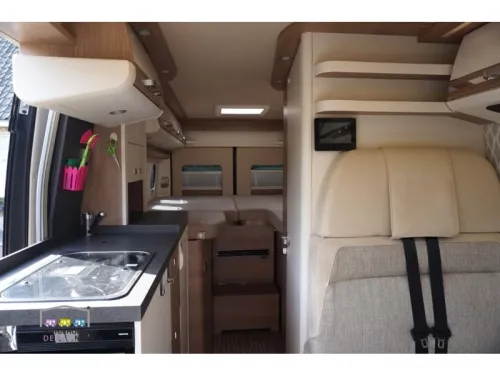 Malibu Charming GT Skyview 640 LERB 9 speed Automatic photo: 4