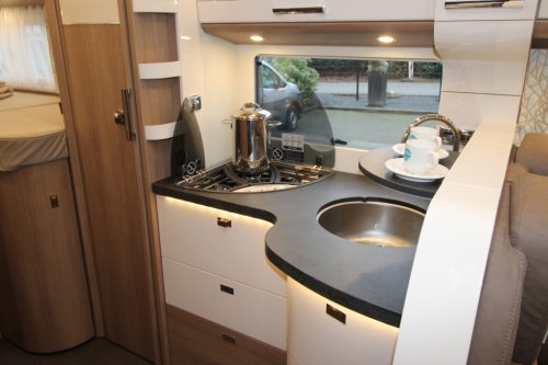Carthago C-tourer I 148 LE photo: 8