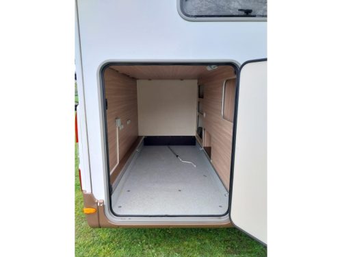 B&uuml;rstner Delfin 726 T 2x air conditioning + TV + bike rack. photo: 21