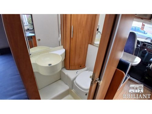 Hymer EX 522 .. 2007 transverse bed photo: 8