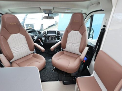 B&uuml;rstner Travel Van T 620 G HL 140PK-AUTOMATIC ACTION MODEL photo: 9