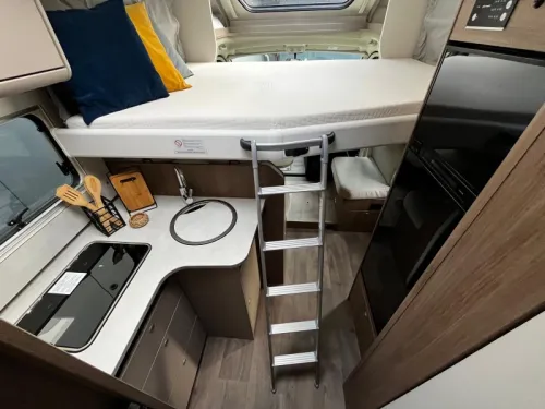 Carado T 447 - mit TV + Satellitensch&uuml;ssel Foto: 16