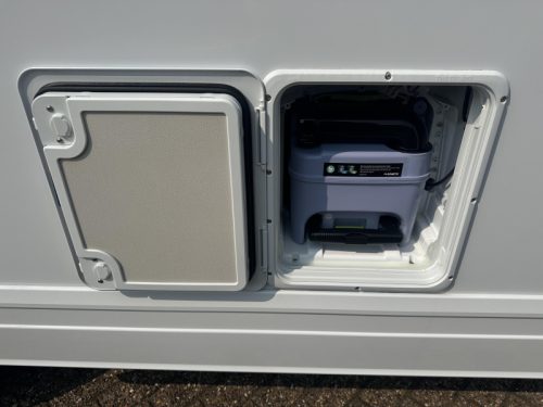 Weinsberg CaraSuite 650 MF AUTOMAAT FH05 5 plazas  foto: 20