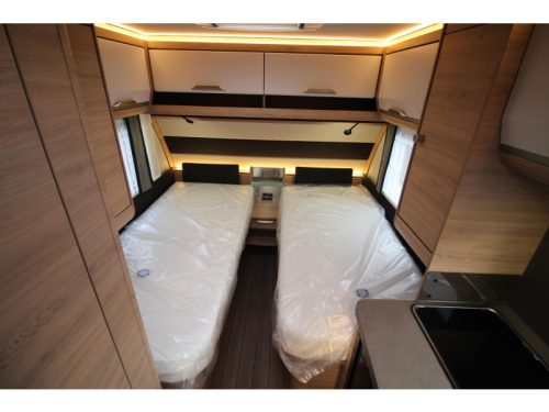 Knaus Sudwind Black Selection 460 EU AIRCO ACTIE photo: 8