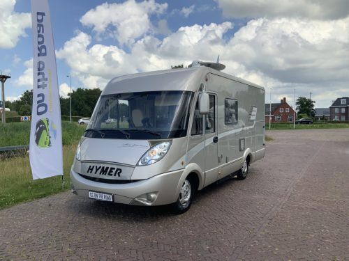 Hymer B 514 SL Star-Edition, AUTOMATIC, Integrated, Engine air conditioning, Air suspension, Alko-Max chassis, Transverse bed & drop-down bed Marum Camper centrum on the road