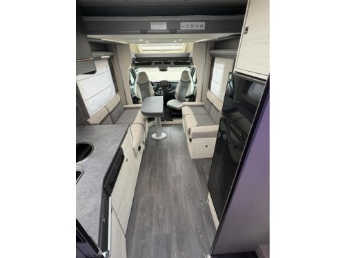 Chausson 640 Titanium Premium 170HP Automatic Lift Bed Solar Panel Very Spacious photo: 13