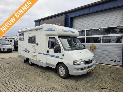 Adria Coral Compact 574 SP Festbett, 6M, Garage