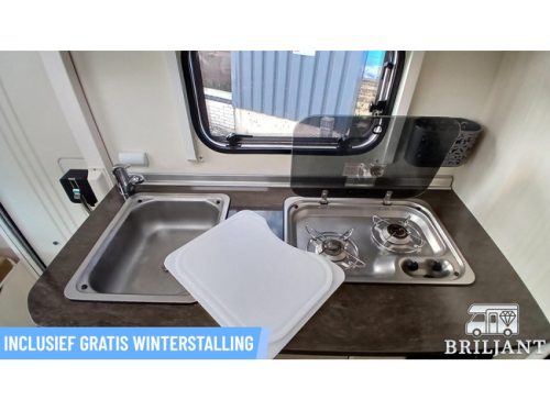 B&uuml;rstner Brevio T-646 .. unique off-grid Motorhome photo: 22