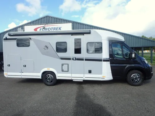 Knaus L!ve Ti Platinum 700 MEG photo: 1