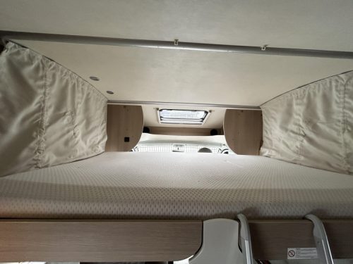 B&uuml;rstner Nexxo 580 T Cama elevable/2015/5.8M/Euro-5 foto: 9